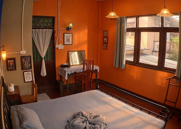 201 Art In Town Hostel