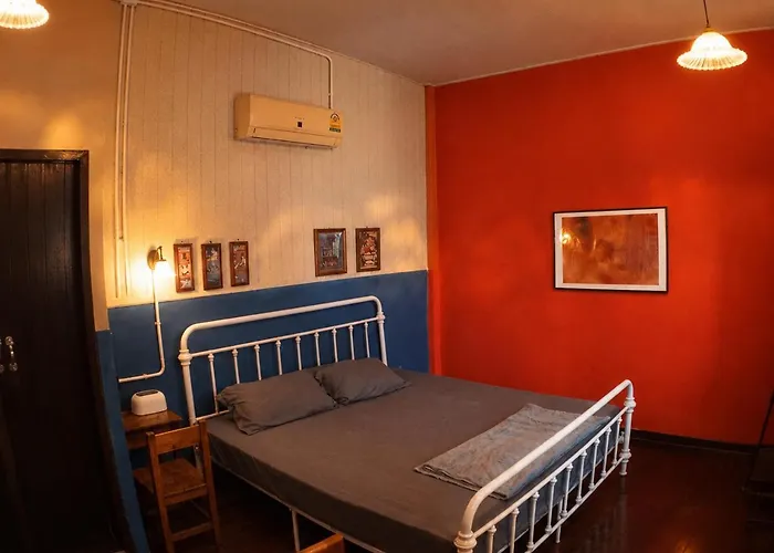 201 Art In Town Hostel *