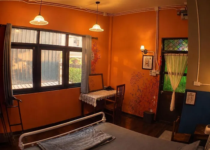 201 Art In Town Hostel